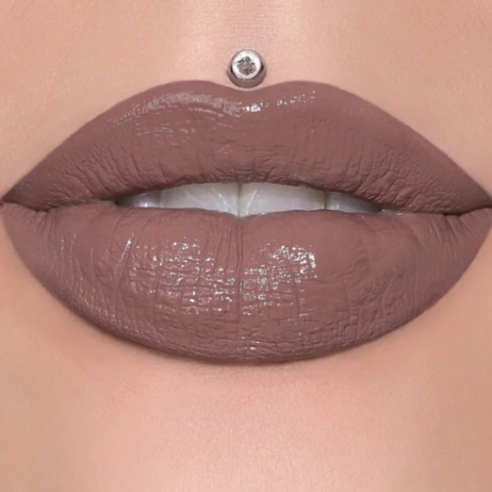 Jeffree Star Cosmetics Supreme Gloss Full Pigment Lipgloss- Tea Bag